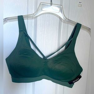 VS Sport Bra. Army Green. NWT. 34C.